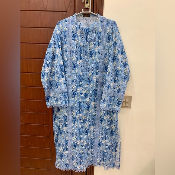 AGHA NOOR Floral Blue Dress - Picture 5 of 15